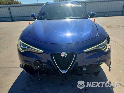 Piąte zdjęcie samochodu w środku: 2018 ALFA ROMEO STELVIO TI SPORT VIN:ZASFAKNN8J7C01071 - miniatura