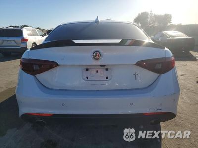 Zdjęcie 6 z 12 samochodu: 2018 ALFA ROMEO GIULIA TI Q4 VIN:ZARFAEEN4J7571952 - miniatura