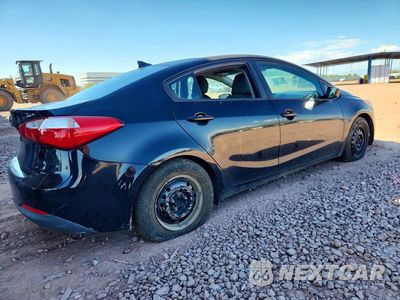 Trzecie zdjęcie samochodu z tyłu: 2016 KIA FORTE LX VIN:KNAFK4A6XG5449517 - miniatura