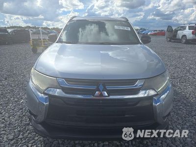 Piąte zdjęcie samochodu w środku: 2018 MITSUBISHI OUTLANDER SE VIN:JA4AD3A36JZ051321 - miniatura
