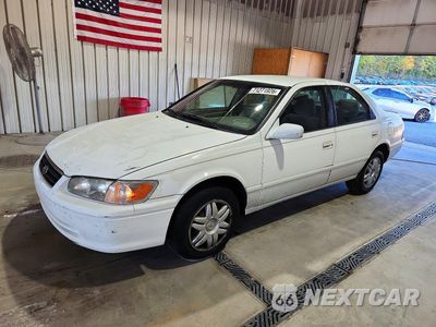 2000 TOYOTA CAMRY LE 4T1BG22K2YU972004 - główne zdjęcie licytacji z USA - miniatura