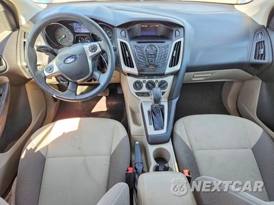 Zdjęcie 8 z 12 samochodu: 2014 FORD FOCUS SE VIN:1FADP3K2XEL117982 - miniatura