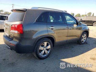 Trzecie zdjęcie samochodu z tyłu: 2013 KIA SORENTO EX VIN:5XYKU3A61DG389992 - miniatura