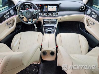 Zdjęcie 8 z 12 samochodu: 2017 MERCEDES-BENZ E 300 4MATIC VIN:WDDZF4KB5HA238336 - miniatura