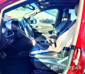 Zdjęcie 7 z 13 samochodu: 2018 CHRYSLER PACIFICA LIMITED VIN:2C4RC1GG0JR321678 - miniatura
