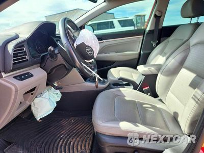Zdjęcie 7 z 13 samochodu: 2019 HYUNDAI ELANTRA LIMITED VIN:KMHD84LF8KU795825 - miniatura