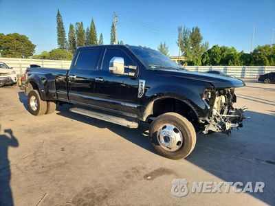 Czwarte zdjęcie samochodu z boku: 2022 FORD F350 SUPER DUTY VIN:1FT8W3DT6NEF17921 - miniatura