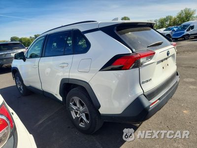 Drugie zdjęcie samochodu z przodu: 2022 TOYOTA RAV4 XLE VIN:JTMRWRFV3ND164677 - miniatura