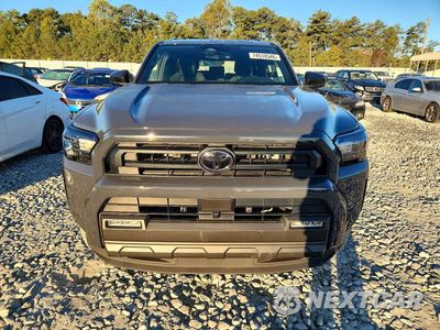 Piąte zdjęcie samochodu w środku: 2026 TOYOTA 4RUNNER SR5 VIN:JTEVA5BRXT5085587 - miniatura