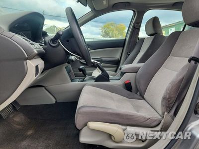 Zdjęcie 7 z 12 samochodu: 2009 HONDA ACCORD LX VIN:1HGCP26329A054012 - miniatura