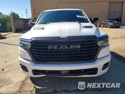 Piąte zdjęcie samochodu w środku: 2025 RAM 1500 LARAMIE VIN:1C6SRFJP3SN627494 - miniatura