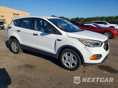 Czwarte zdjęcie samochodu z boku: 2017 FORD ESCAPE S VIN:1FMCU0F75HUB72899 - miniatura