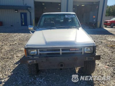 Piąte zdjęcie samochodu w środku: 1986 TOYOTA PICKUP RN63 STD VIN:JT4RN63R0G0085986 - miniatura