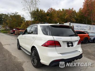 Trzecie zdjęcie samochodu z tyłu: 2016 MERCEDES-BENZ GLE 63 AMG-S 4MATIC VIN:4JGDA7FB1GA785371 - miniatura
