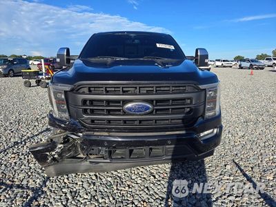 Piąte zdjęcie samochodu w środku: 2022 FORD F150 LARIAT VIN:1FTFW1E82NFA32787 - miniatura