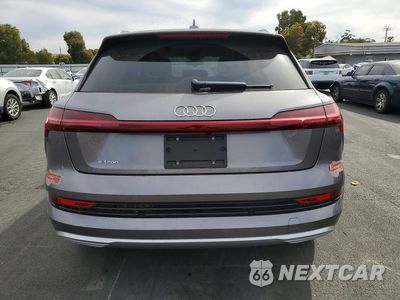 Zdjęcie 6 z 13 samochodu: 2019 AUDI E-TRON PRESTIGE VIN:WA1VABGEXKB019009 - miniatura