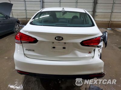 Zdjęcie 6 z 13 samochodu: 2018 KIA FORTE S VIN:3KPFL4A72JE177355 - miniatura