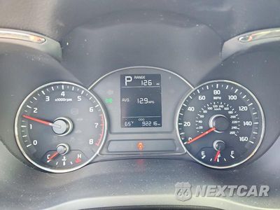 Zdjęcie 9 z 12 samochodu: 2017 KIA FORTE LX VIN:3KPFK4A79HE156550 - miniatura