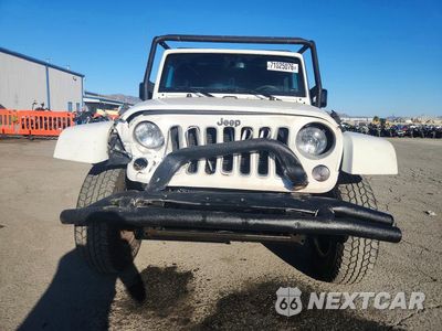 Piąte zdjęcie samochodu w środku: 2016 JEEP WRANGLER UNLIMITED SAHARA VIN:1C4HJWEG6GL213844 - miniatura