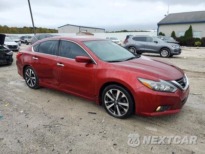 Czwarte zdjęcie samochodu z boku: 2016 NISSAN ALTIMA 2.5 SR VIN:1N4AL3AP5GC124434 - miniatura