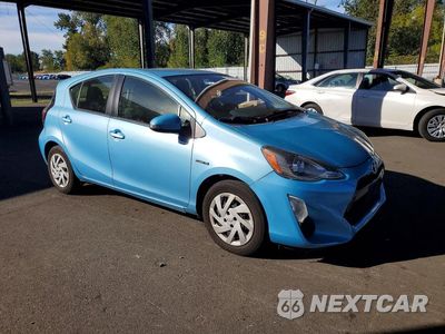 Czwarte zdjęcie samochodu z boku: 2015 TOYOTA PRIUS C TWO VIN:JTDKDTB39F1110327 - miniatura