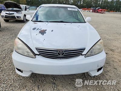 Piąte zdjęcie samochodu w środku: 2006 TOYOTA CAMRY LE VIN:4T1BE32K16U666601 - miniatura