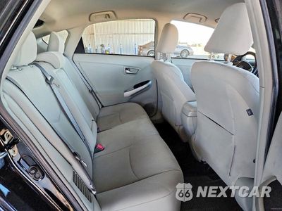 Zdjęcie 10 z 13 samochodu: 2013 TOYOTA PRIUS TWO VIN:JTDKN3DU2D5621693 - miniatura
