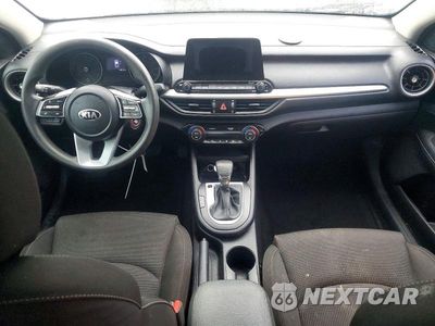 Zdjęcie 8 z 13 samochodu: 2019 KIA FORTE LXS VIN:3KPF24AD8KE046652 - miniatura