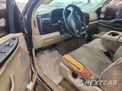 Zdjęcie 8 z 12 samochodu: 2006 FORD F250 SUPER DUTY VIN:1FTSX21526EA88507 - miniatura