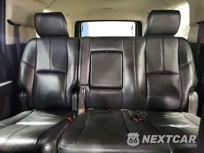 Zdjęcie 10 z 13 samochodu: 2014 CHEVROLET SUBURBAN K1500 LT VIN:1GNSKJE74ER113717 - miniatura
