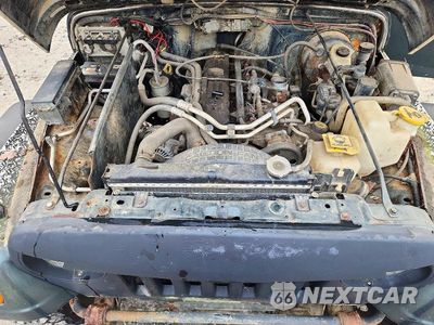 Zdjęcie 11 z 13 samochodu: 2002 JEEP WRANGLER / TJ SPORT VIN:1J4FA49S42P727570 - miniatura