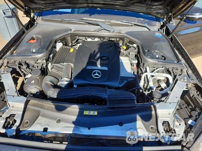Zdjęcie 11 z 12 samochodu: 2019 MERCEDES-BENZ E 300 4MATIC VIN:WDDZF4KB6KA550592 - miniatura
