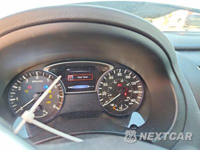 Zdjęcie 9 z 12 samochodu: 2017 NISSAN ALTIMA 2.5 SR VIN:1N4AL3AP8HC288181 - miniatura