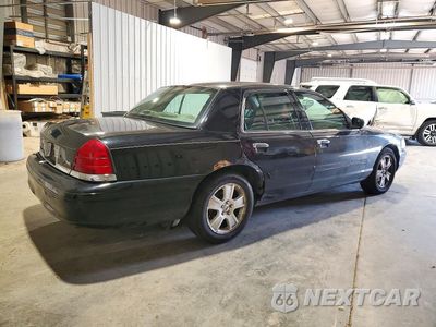Trzecie zdjęcie samochodu z tyłu: 2011 FORD CROWN VICTORIA LX VIN:2FABP7EV7BX148691 - miniatura