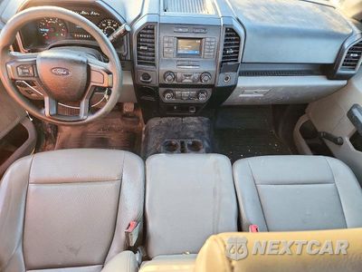 Zdjęcie 8 z 13 samochodu: 2018 FORD F150 VIN:1FTMF1CB4JKC98951 - miniatura