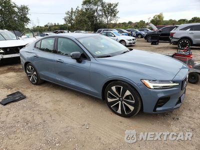 Czwarte zdjęcie samochodu z boku: 2022 VOLVO S60 B5 MOMENTUM VIN:7JRL12FZ2NG154169 - miniatura
