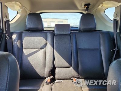 Zdjęcie 10 z 13 samochodu: 2017 TOYOTA RAV4 XLE VIN:JTMWFREV0HJ102180 - miniatura