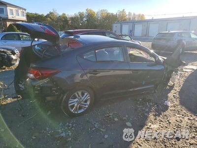 Trzecie zdjęcie samochodu z tyłu: 2020 HYUNDAI ELANTRA VALUE EDITION VIN:5NPD84LF4LH604384 - miniatura