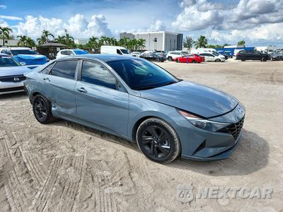 Czwarte zdjęcie samochodu z boku: 2023 HYUNDAI ELANTRA SEL VIN:KMHLM4AG8PU408085 - miniatura