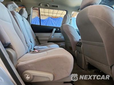 Zdjęcie 11 z 13 samochodu: 2008 TOYOTA HIGHLANDER BASE VIN:JTEES41A082071936 - miniatura