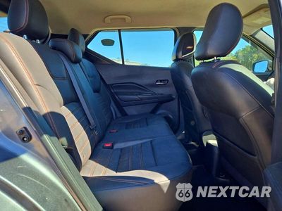 Zdjęcie 10 z 13 samochodu: 2019 NISSAN KICKS SR VIN:3N1CP5CU1KL510175 - miniatura
