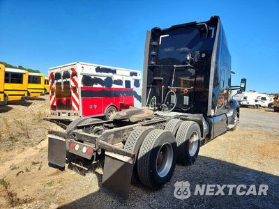Trzecie zdjęcie samochodu z tyłu: 2016 KENWORTH T680 SEMI TRUCK VIN:1XKYDP9X0GJ468822 - miniatura
