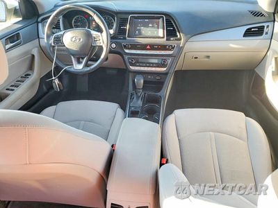 Zdjęcie 8 z 12 samochodu: 2019 HYUNDAI SONATA SEL VIN:5NPE34AFXKH817490 - miniatura