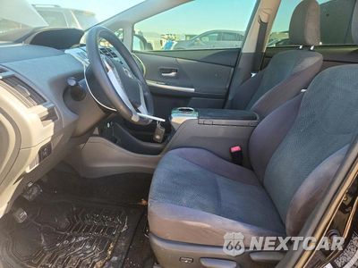 Zdjęcie 7 z 12 samochodu: 2013 TOYOTA PRIUS V TWO VIN:JTDZN3EU9D3289485 - miniatura
