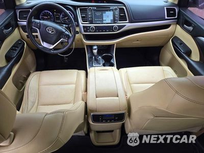 Zdjęcie 8 z 13 samochodu: 2017 TOYOTA HIGHLANDER XLE VIN:5TDJZRFH5HS363267 - miniatura