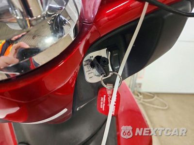 Zdjęcie 8 z 9 samochodu: 2013 HONDA PCX 150 VIN:MLHKF1217D5008024 - miniatura