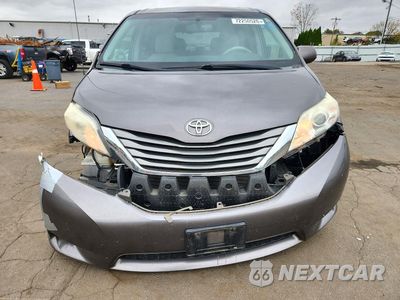 Piąte zdjęcie samochodu w środku: 2014 TOYOTA SIENNA XLE 7-PASSENGER VIN:5TDDK3DC3ES092906 - miniatura