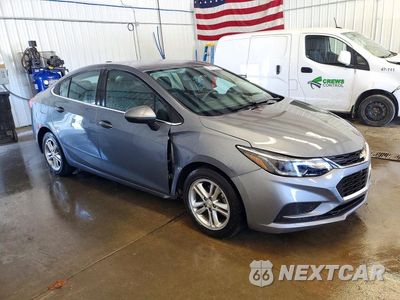 Czwarte zdjęcie samochodu z boku: 2018 CHEVROLET CRUZE LT VIN:1G1BE5SM4J7228883 - miniatura