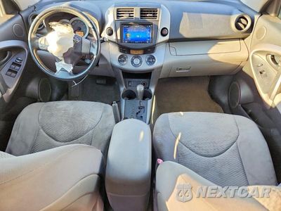 Zdjęcie 8 z 13 samochodu: 2006 TOYOTA RAV4 LIMITED VIN:JTMBK31V266002997 - miniatura