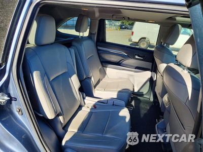 Zdjęcie 11 z 13 samochodu: 2018 TOYOTA HIGHLANDER LIMITED VIN:5TDDZRFH9JS487674 - miniatura